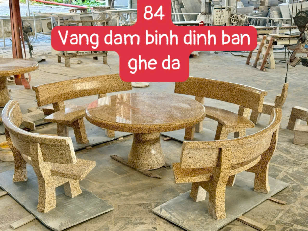 Bàn ghế đá Bình Định Vàng Đậm