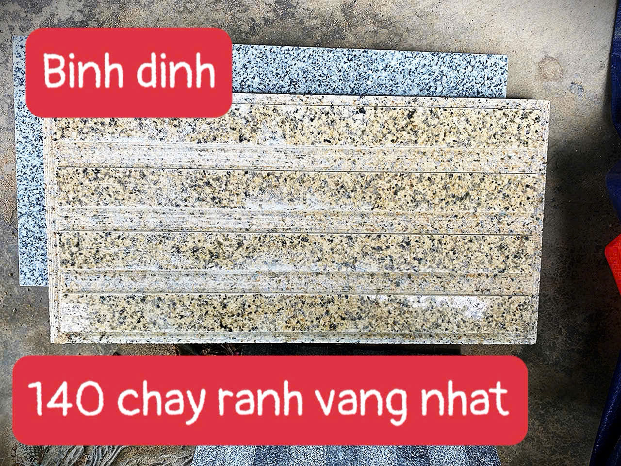 Đá Chạy Rãnh Vàng Nhạt Bình Định