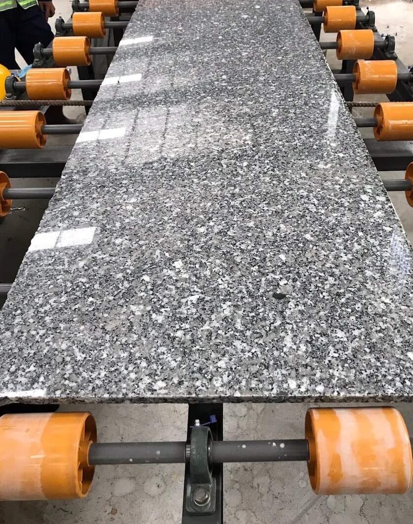 Đá Granite Trắng Suối Lau Bóng